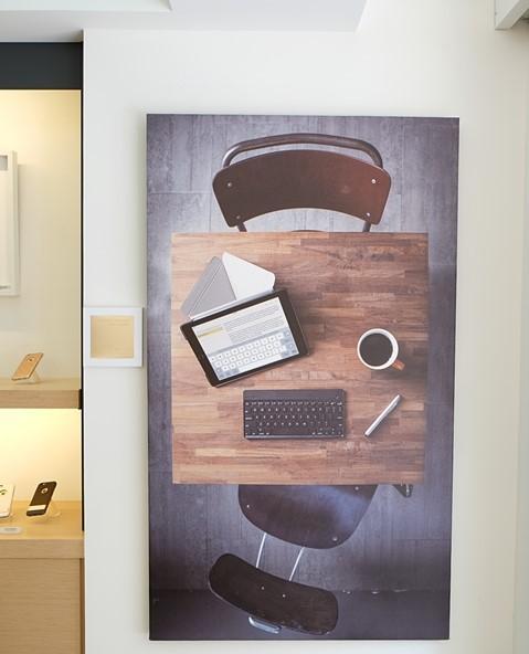 画廊般的Moshi专卖店-买3C周边购物体验