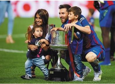 c罗的球迷多还是梅西的球迷多,梅西球迷和c罗球迷为什么互喷