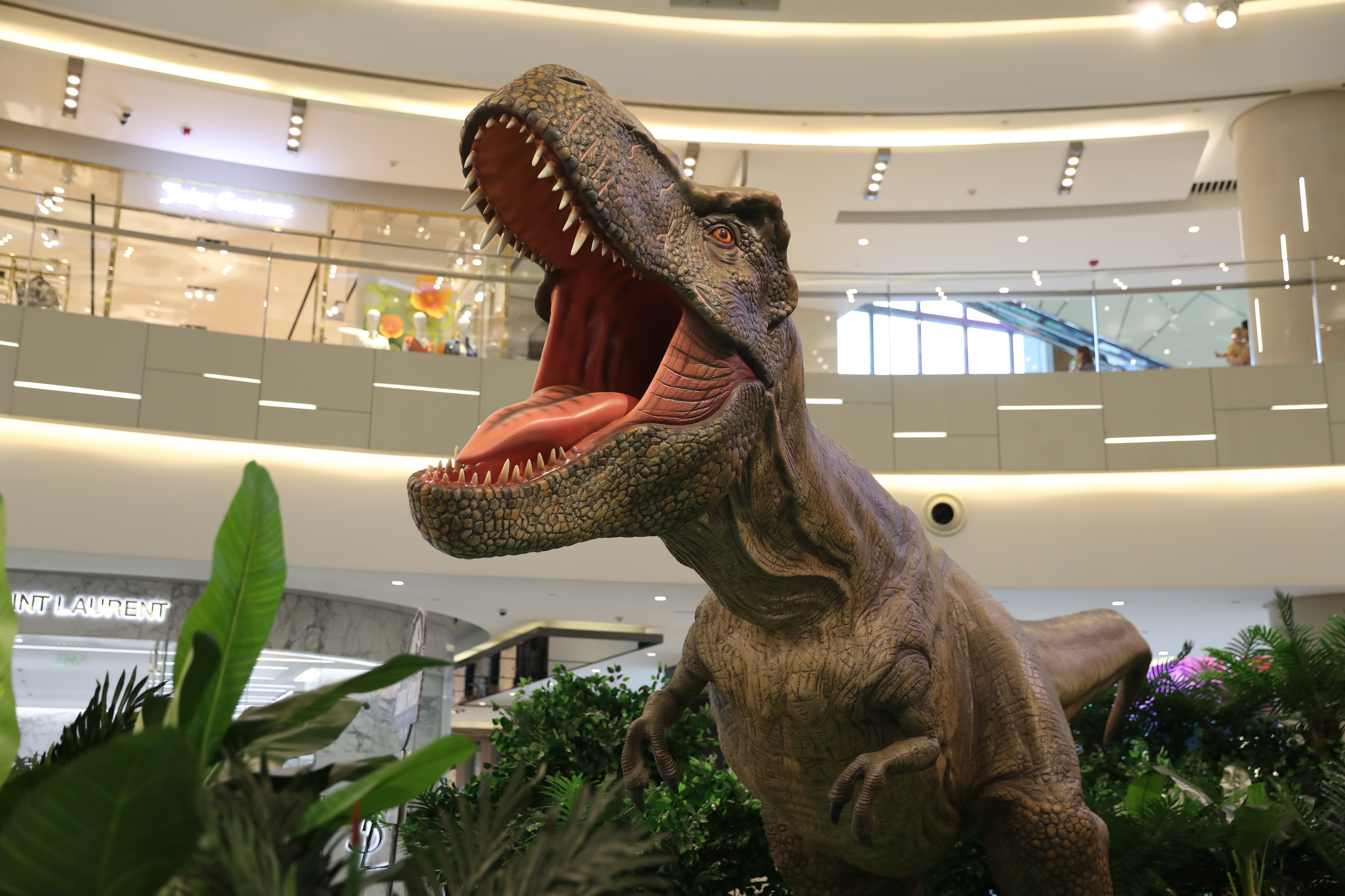 环贸iapm商场暑期震撼上演《侏罗纪世界2》电影主题展