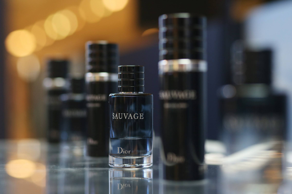 男款香水推荐十大公认好闻的男香,男生香水真实测评