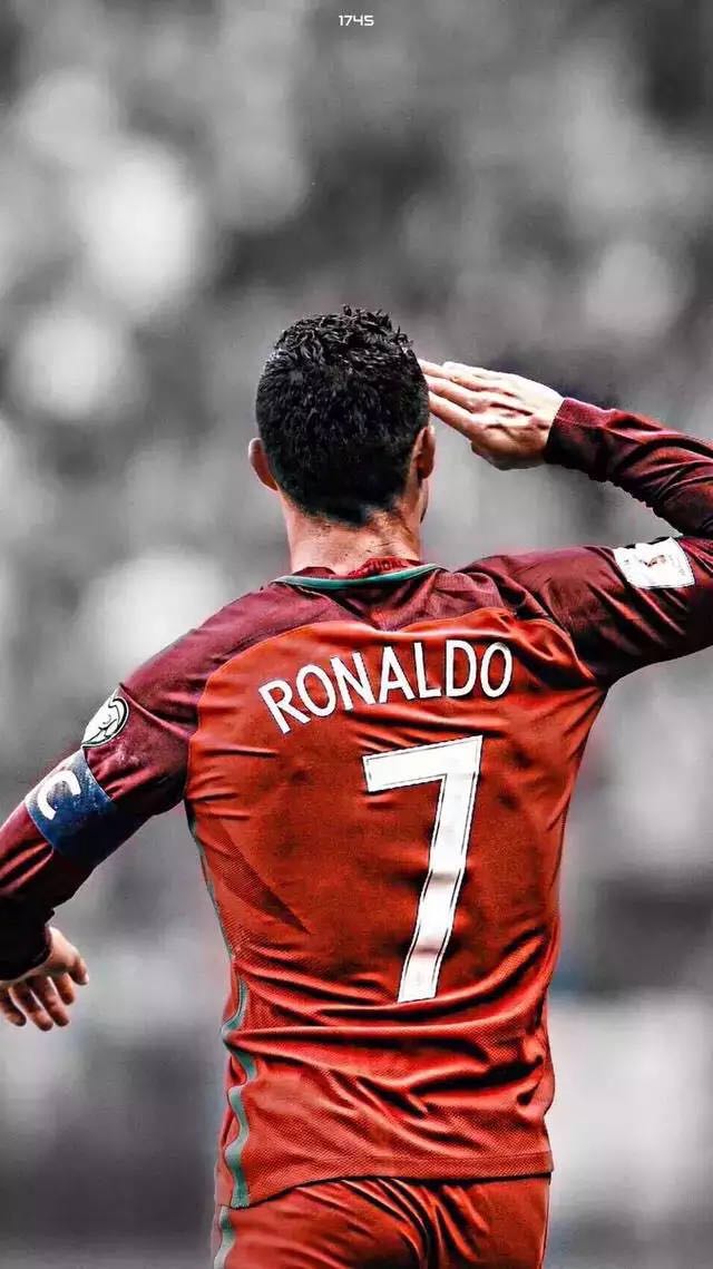 天下足球c罗伯纳乌封神,c罗封神伯纳乌催泪文案