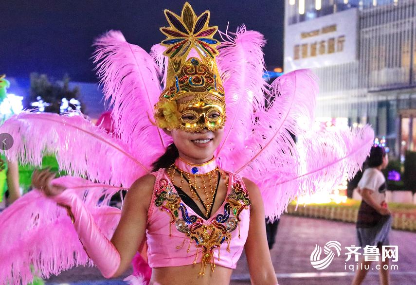 青岛啤酒节敲鼓,青岛啤酒节艺术巡游