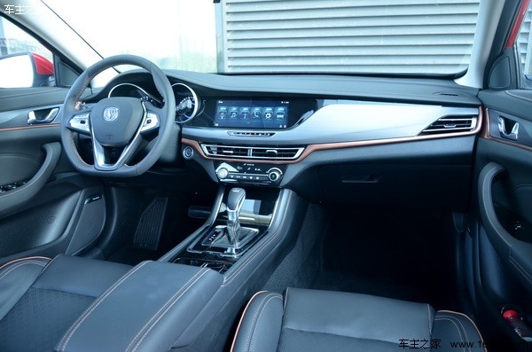 长安逸动xt两厢车16款值得购买吗,长安两厢车逸动xt测评