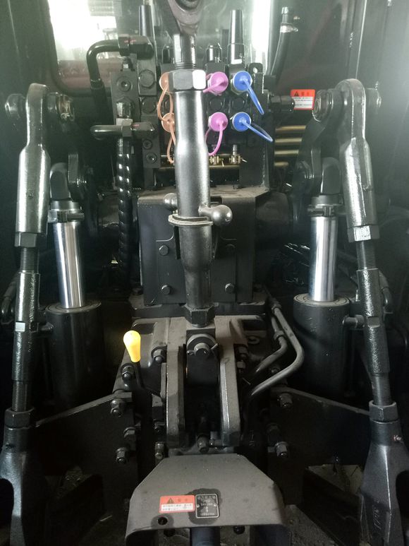 东方红lx2204上柴发动机打不着火,东方红lx2204发动机质量和通病