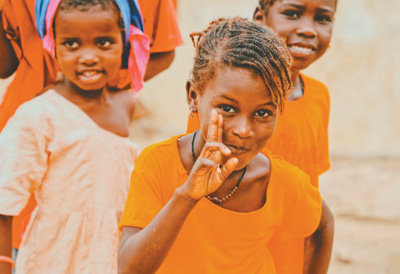 感谢及时雨文案短句干净,感谢中国及时伸出援手