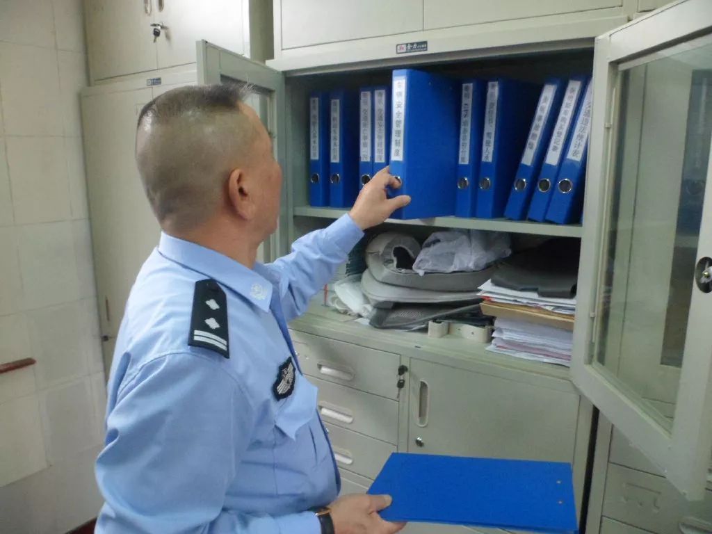 上海交通执法开展全方位安全整治,上海警方交通整治