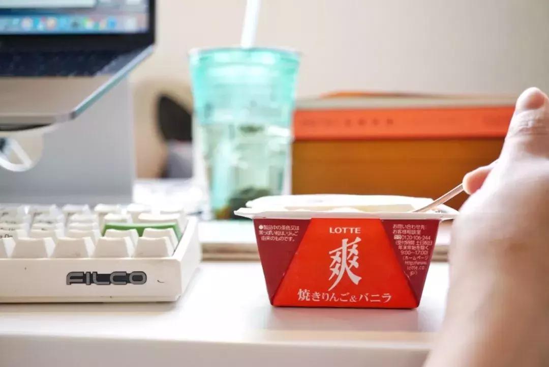 冰淇淋是冰的吃了没有热量 (冰淇淋没有热量因为它是冷的奶茶)