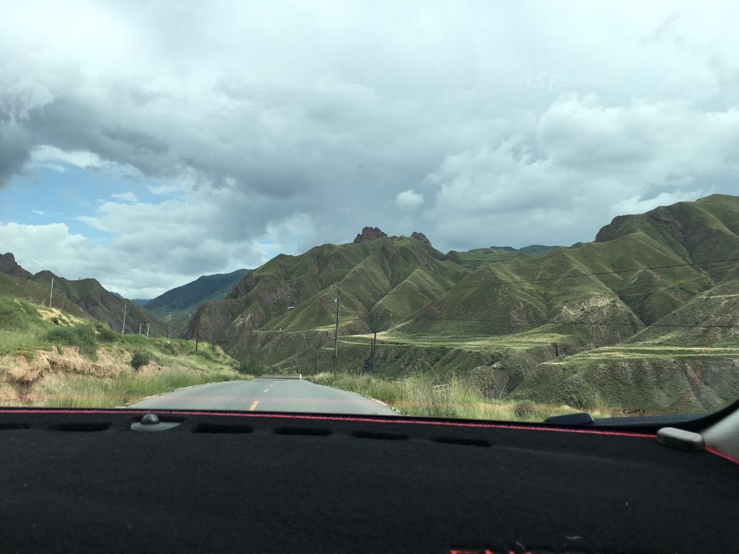 80岁老夫妻自驾游世界各地,湖南80后夫妻自驾环游全国