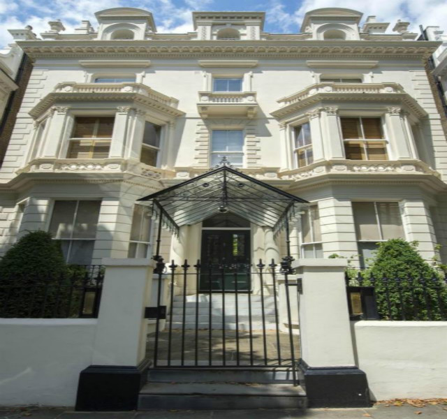 梅西豪宅曝光视频,c罗豪宅vs梅西豪宅