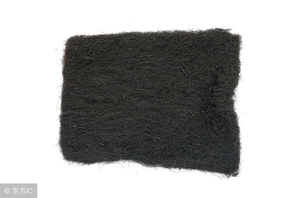 这黑色藻类植物被称为“地毛”，像凌乱的头发，当下酒凉菜极好！