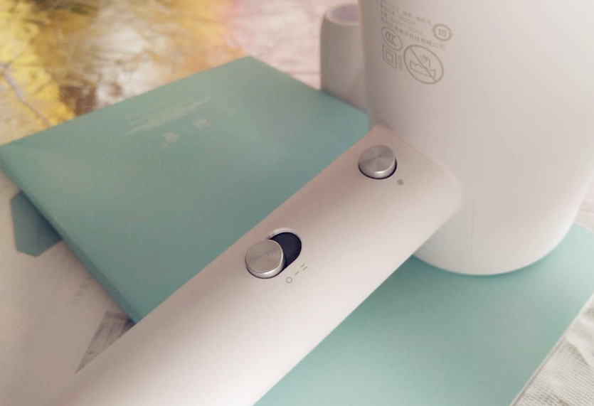 直白负离子吹风机hl360多钱,艾优负离子吹风机和直白哪个好