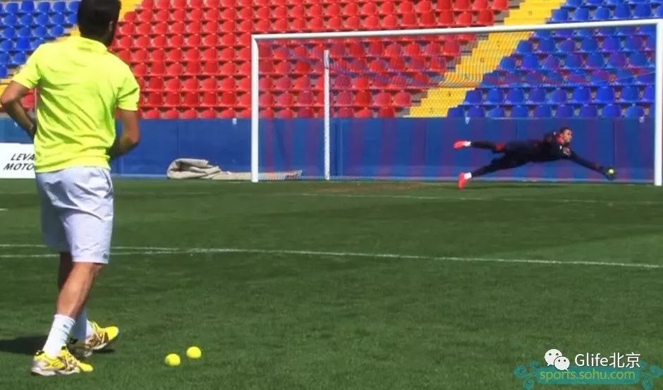 西虹市首富的足球梗,西虹市首富讽刺足球