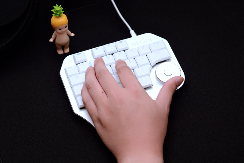 设计师专属，多彩Designer单手机械键盘开箱体验