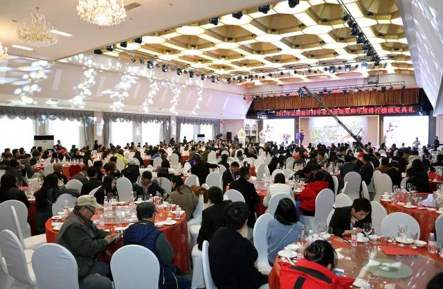 浜戝崡鐧惧己瑁呴グ鍏徃,浜戝崡鏄嗘槑鎺掑悕鍓嶅崄瑁呴グ鍏徃