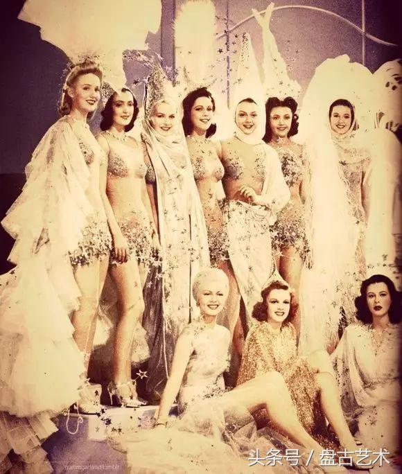 史上第一位全裸的女艺术家，她的智慧比艳照更高明（盘古文化艺术