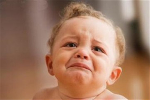 宝宝摔着头怎么判断有问题没,宝宝摔着了怎么处理