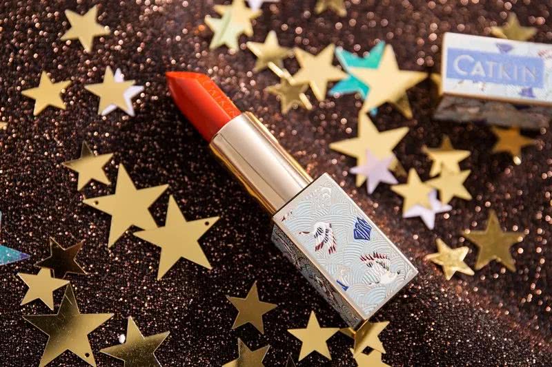 张天爱戚薇起床视频,张天爱素颜很漂亮