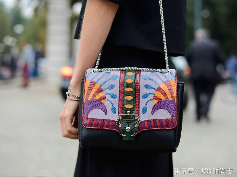 包包玩出新花样,今夏流行包包推荐