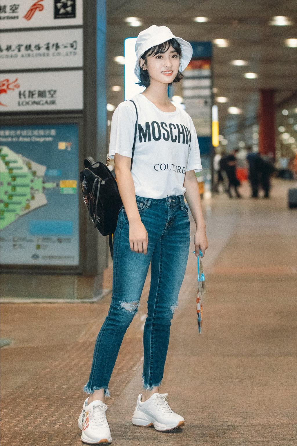 个子矮腿又粗穿什么裤子,个子矮腿短又粗