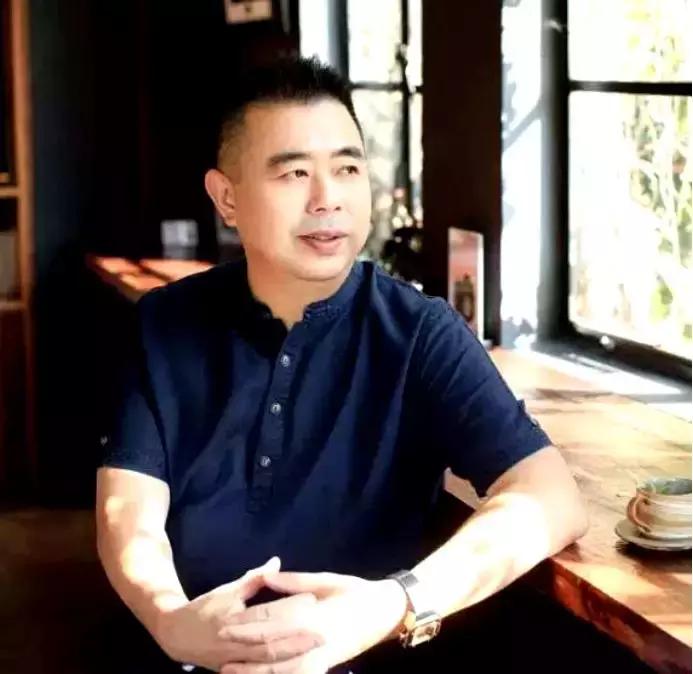 奥康和红蜻蜓哪个皮鞋质量好,奥康皮鞋好还是红蜻蜓好