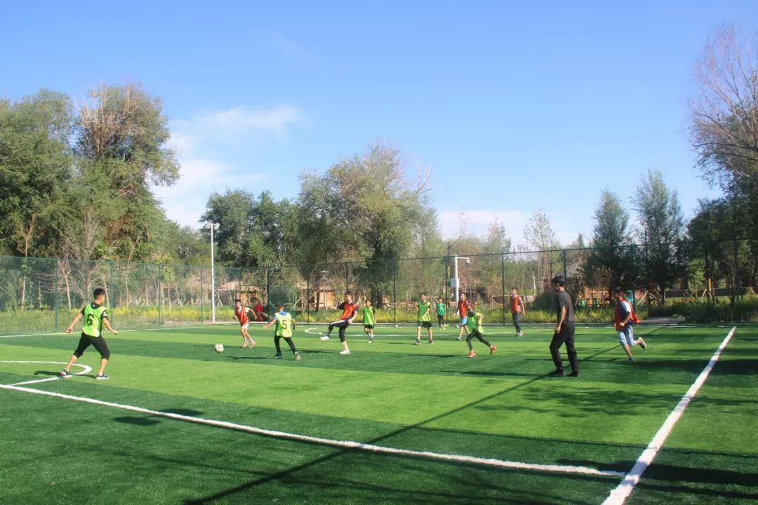 暑期足球比赛训练营,暑假足球训练感想