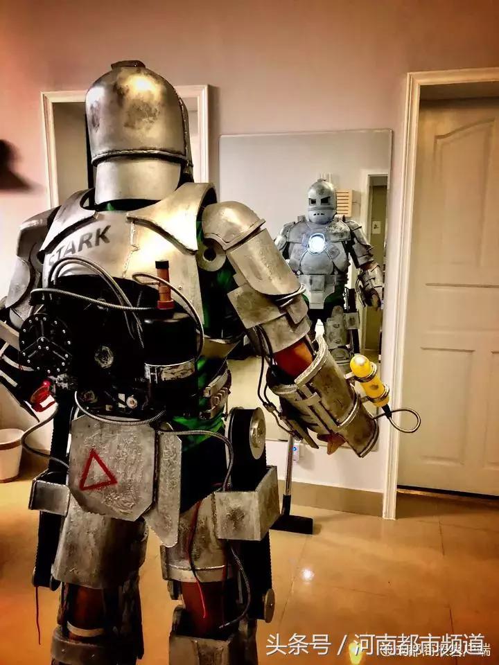 燃!成都小伙花400小时手工打造“钢铁侠”战衣,机械感爆棚!