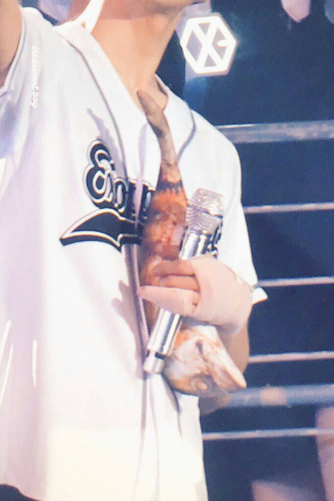 exo分享的视频,exo新闻180812