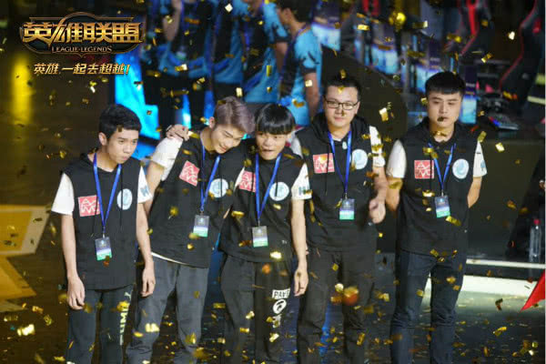 青春无畏肆意燃全球高校冠军杯16日西安开战