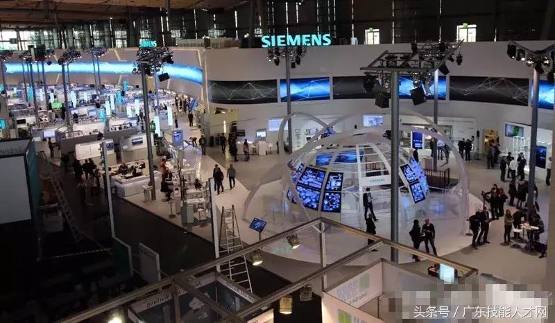 本科毕业工作以后月入过万的岗位,低学历月薪过万十大冷门职业