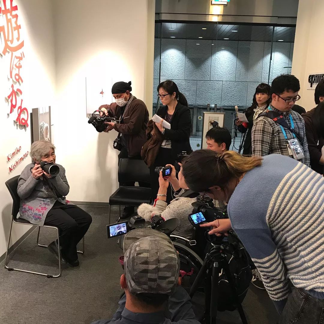 90岁日本老奶奶，酗酒飙车碰瓷却爆红网络丨小麦养老