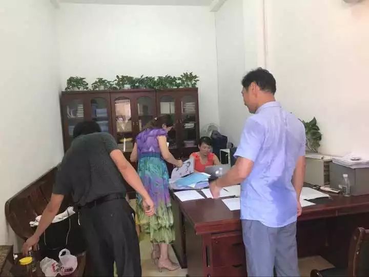 诗和远方还有田野和家乡,诗和远方也有人间日常