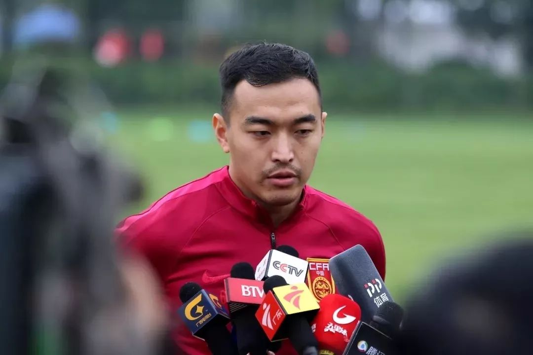 中国女足遭遇8比0惨剧败北,女足完败日本球员赛后嗷嗷大哭