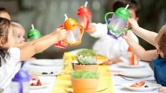 宝宝选吸管杯怎么选,什么样的吸管杯宝宝容易接受