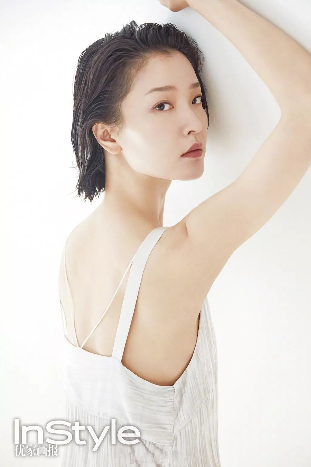 雎晓雯和国外模特拍广告,超模雎晓雯穿搭