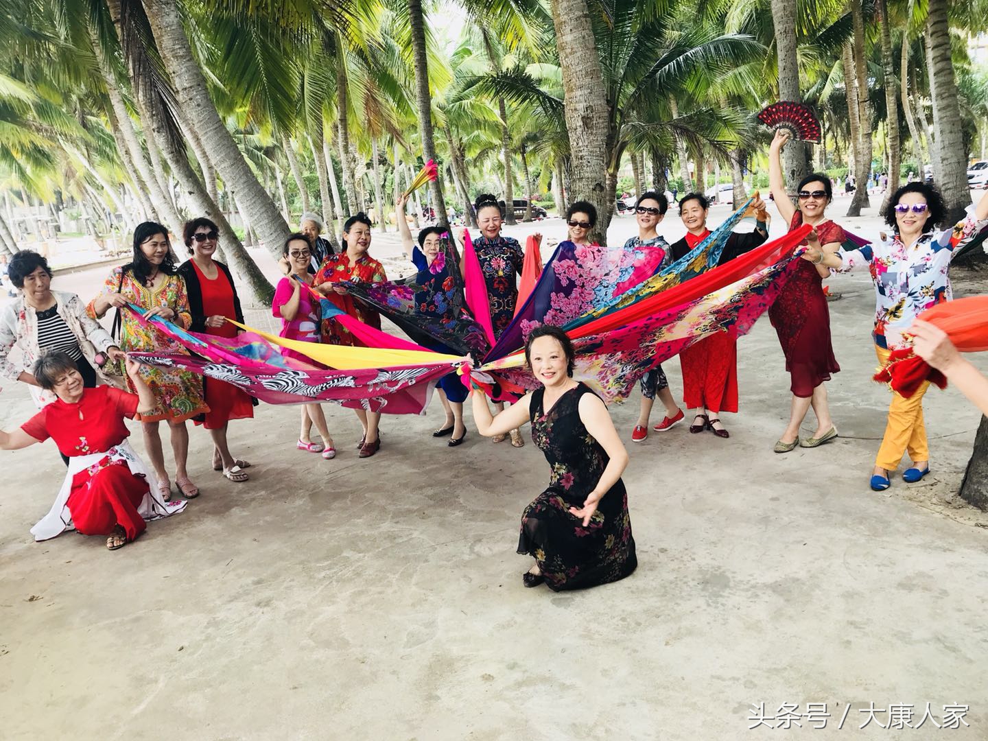 “情人”逢节“情味”浓，人人都有深情在