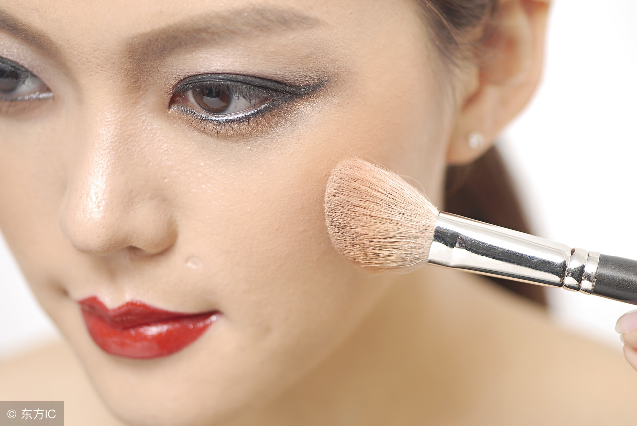裸妆女生怎么画,女生裸妆怎么画