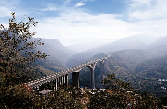 中国修世界上最长的桥,世界上最长的桥的建造过程