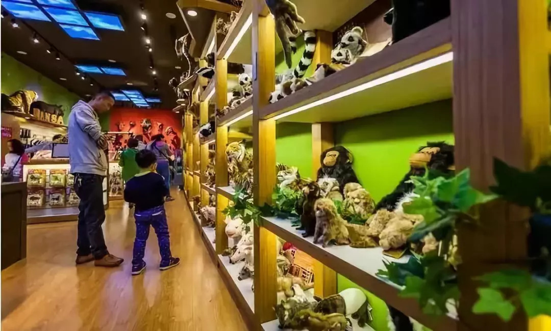 一家50平米小店的老板，如何用社群打垮平台电商？