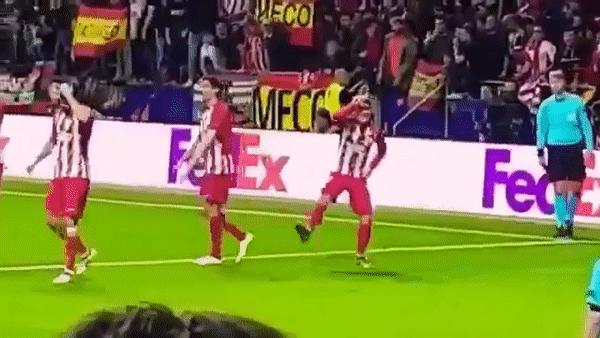 堡垒之夜尬舞的背后有着很多趣事,堡垒之夜尬舞手雷什么时候出的