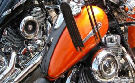 摩托车行驶中化油器漏油怎么回事,摩托车换了新的化油器怎么还漏油