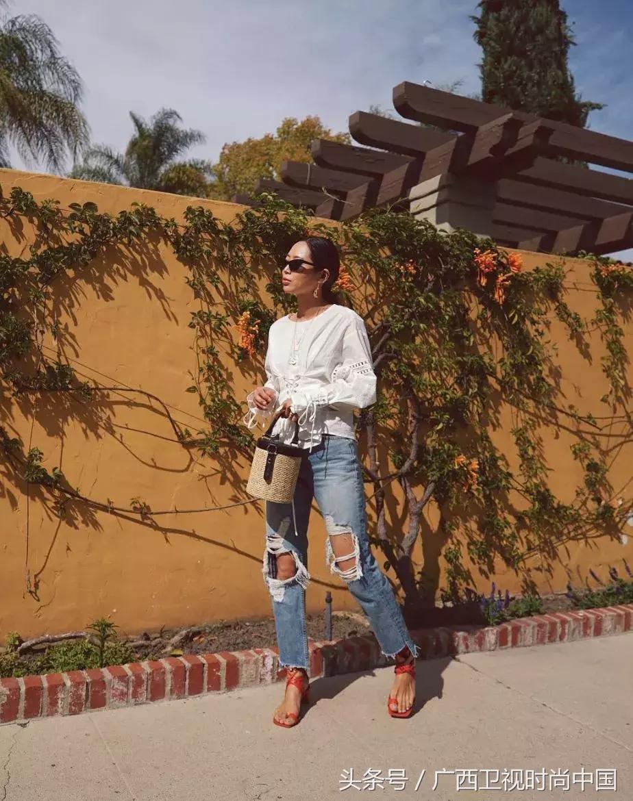 皮肤黑穿大红好看吗,皮肤黑穿黄色好看吗