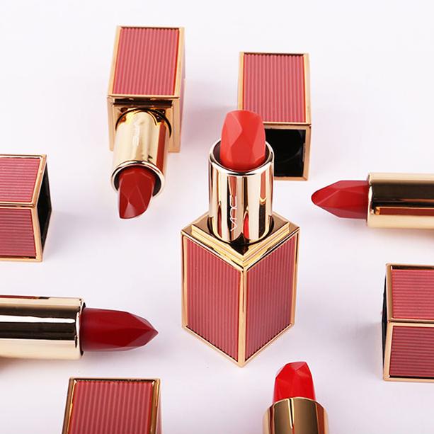 黄黑皮素颜口红平价学生党,学生党平价橘朵口红推荐