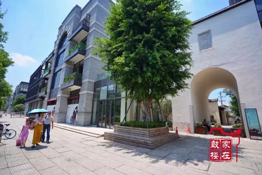 南街地下二层商业街,南街商业街
