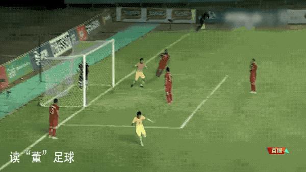 韦世豪评价费尔通亨,读董足球