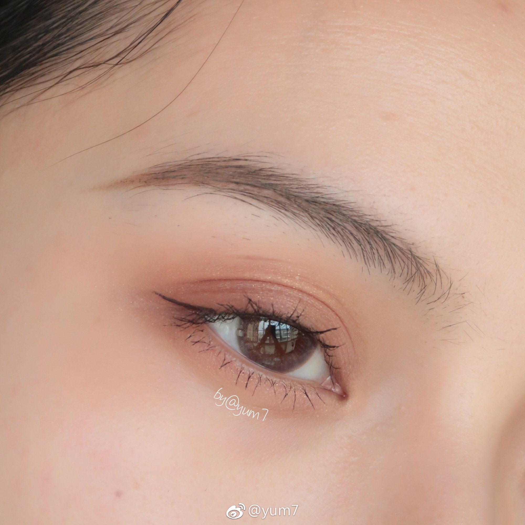 戴美瞳新手一次成功的方法,新人第一次戴美瞳详细教程