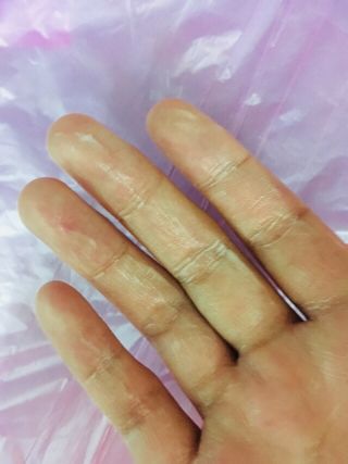 雅诗兰黛红石榴洗面奶,雅诗兰黛红石榴洗面奶有两种吗