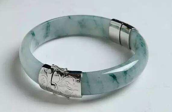 手镯断了怎么解决,手镯断了怎么补救最好