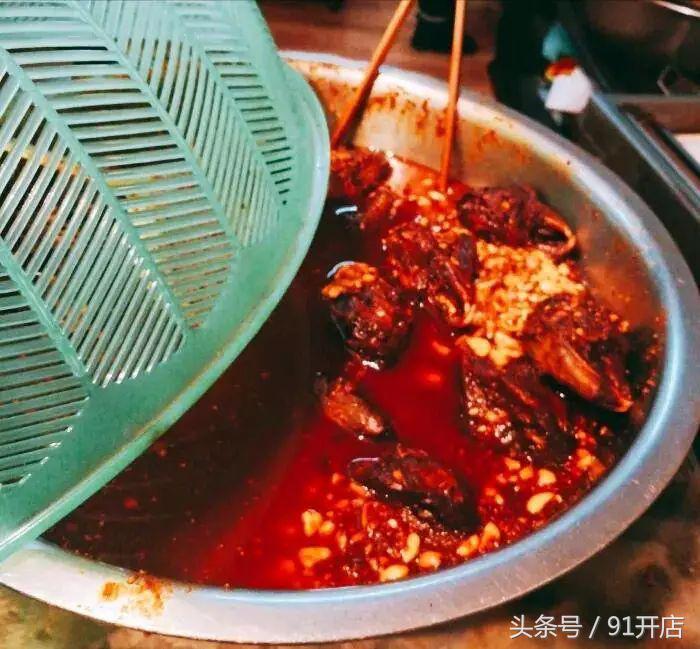 兔头一年卖100万只兔,一天卖200只的兔子