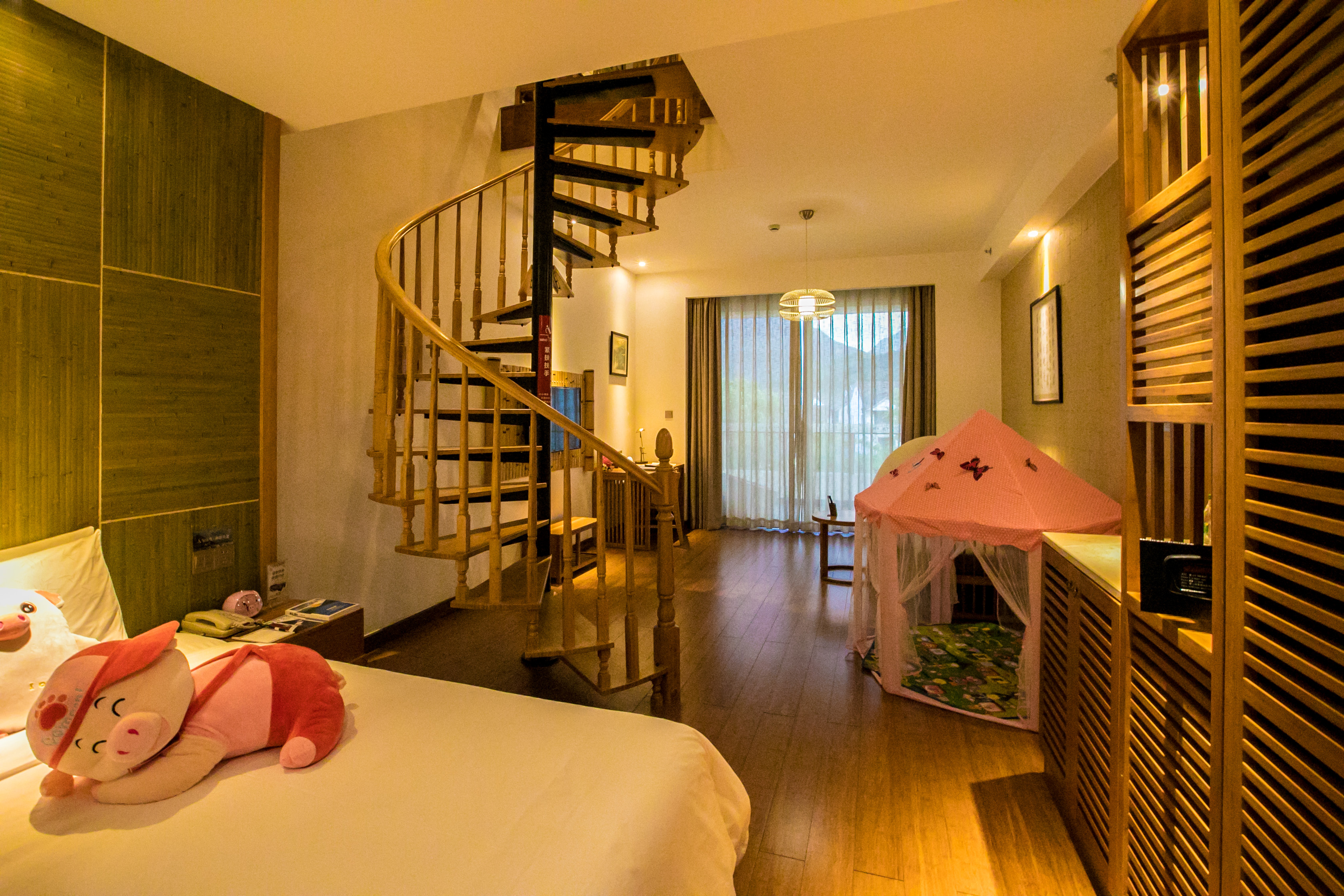 三亚人间天堂鸟巢度假村真实情况,三亚亚龙湾鸟巢度假村老板