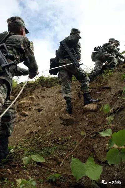 墨脱部队老照片,墨脱边防军人真实照片